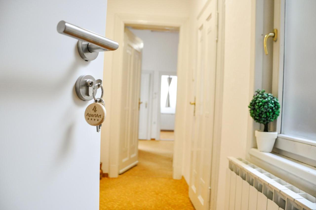 Maroon Free Parking Apartment Sarajevo Bagian luar foto